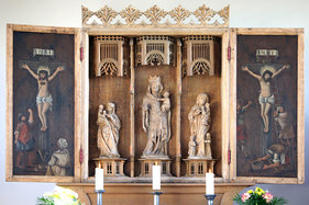 Der Altar der St.-Annen-Kapelle in Grambek