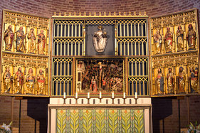 Blick auf den Flügelaltar im Ratzeburger Dom