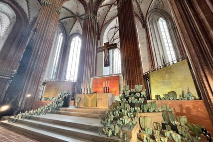 Blick auf den Altarraum  - Copyright: Bastian Modrow