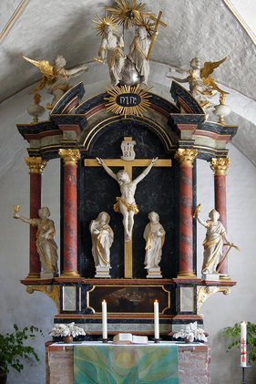 Der historische Altar von St. Georg auf dem Berge 