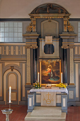 Blick auf den Altar von St. Johannis Siebeneichen