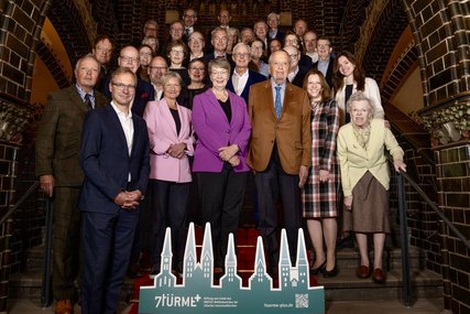 Gruppenbild im Rathaus  - Copyright: Oliver Beck 