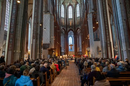 Blick in einer Kirche - Copyright: Oliver Beck