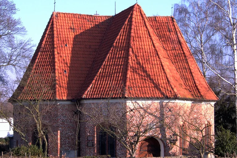 St.-Jürgen-Kapelle Außenansicht im Herbst