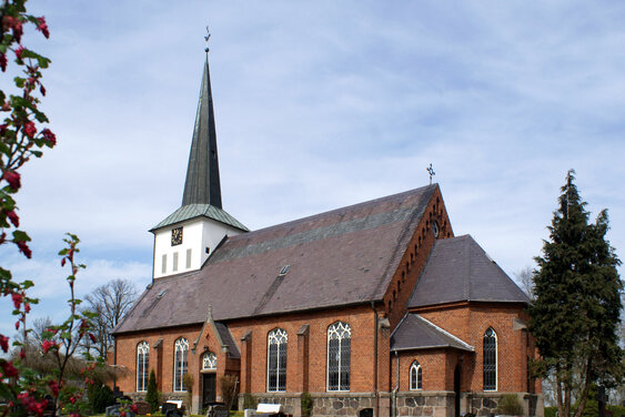 Kirche Siebenbäumen - Copyright: KGM 7B