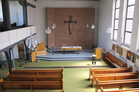 Blick von der Orgelempore in den Innenraum 