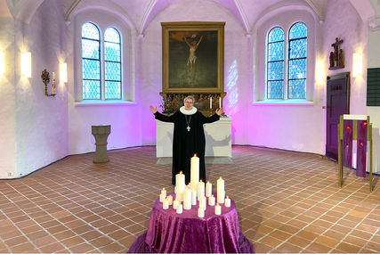 Pröpstin Petra Kallies beim Segen im YouTube-Gottesdienst. - Copyright: Ines Langhorst