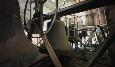 Vier der sechs Glocken im Nordturm des Doms zu Lübeck