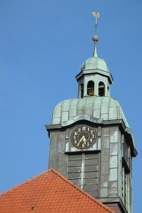 Nahe Ansicht des Glockenturms von St. Petri Ratzeburg