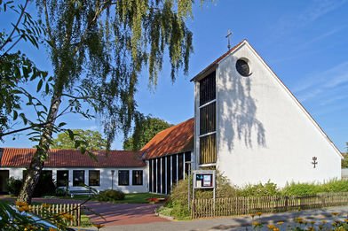 Außenansicht der St. Stephanus-Kirche Lübeck - Copyright: Manfred Maronde // Ev.-Luth. KK Lübeck-Lauenburg