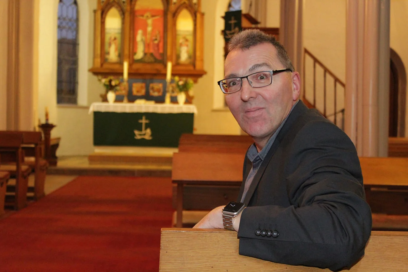 Der Kirchenmusiker Michael Buffo bildet die Jungbläser im Kirchenkreis Lübeck-Lauenburg aus. 