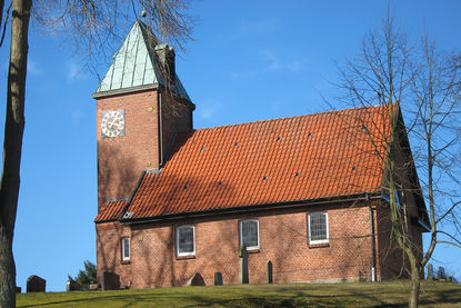 Außenansicht der St-Bartholomäus-Kapelle Salem von der Seite