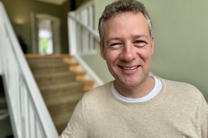 Ein Mann lächelt in die Kamera - Copyright: Bastian Modrow