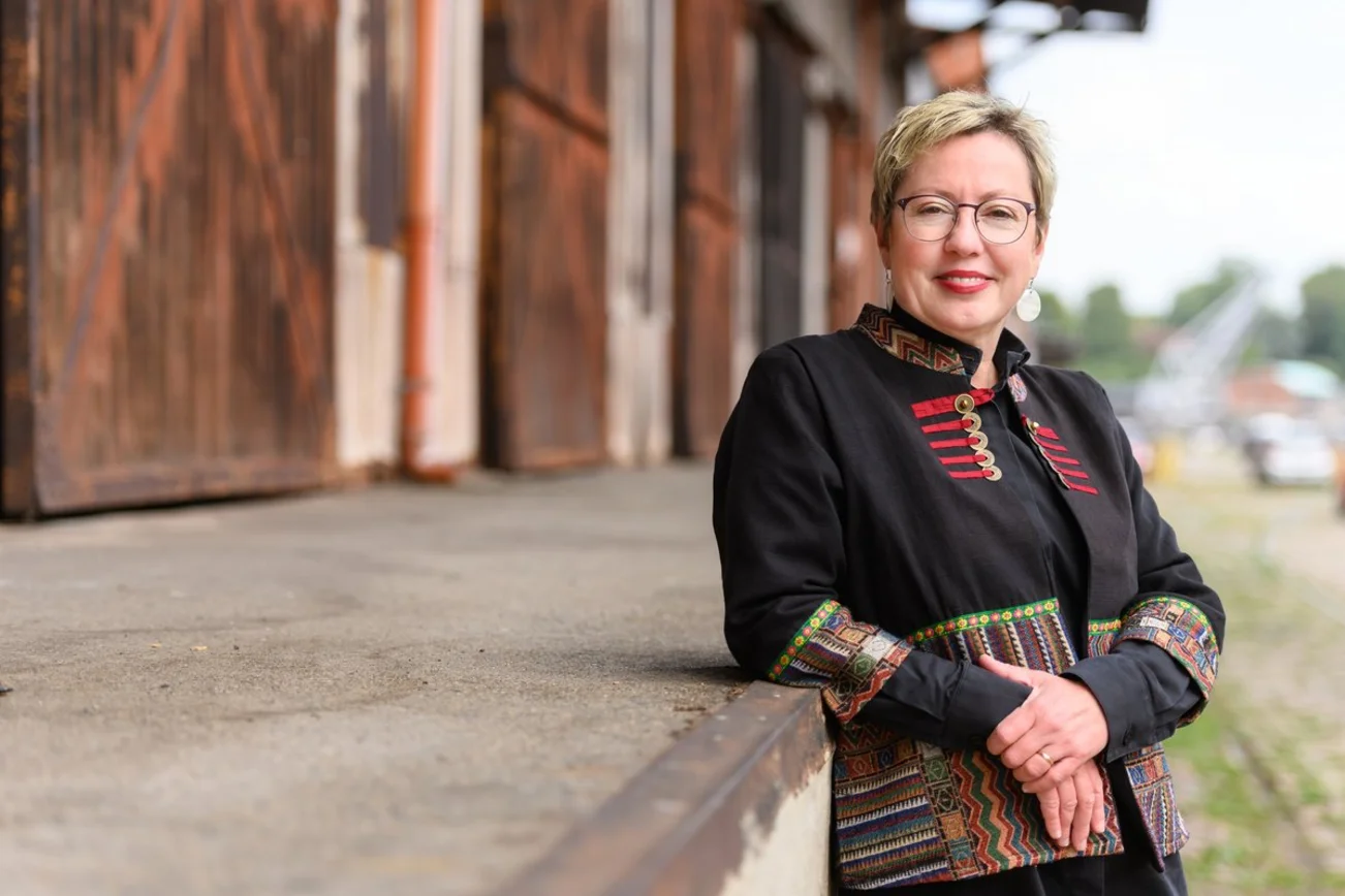 Pröpstin Petra Kallies schaut in die Kamera