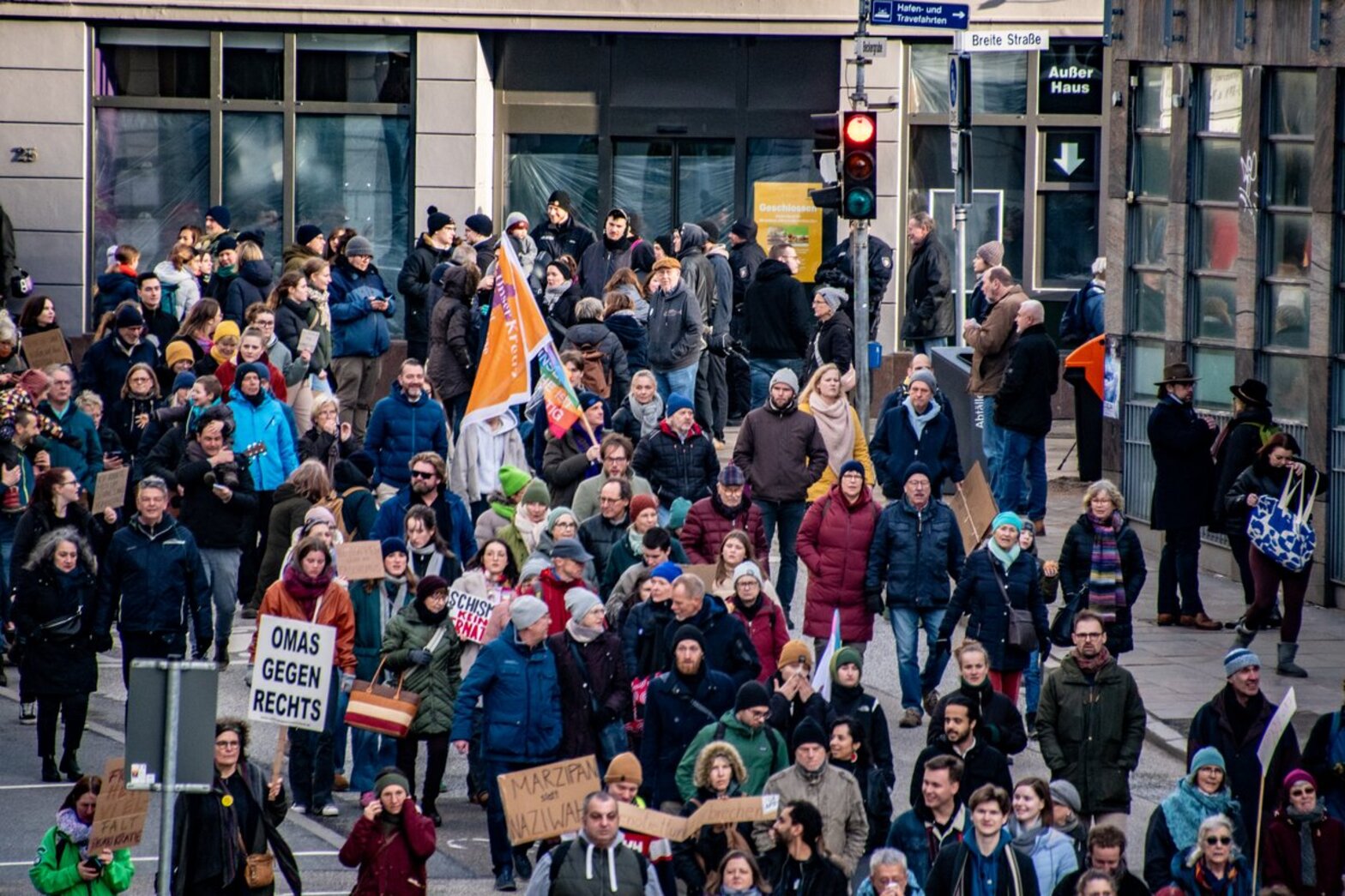 Menschen bei einer Demo