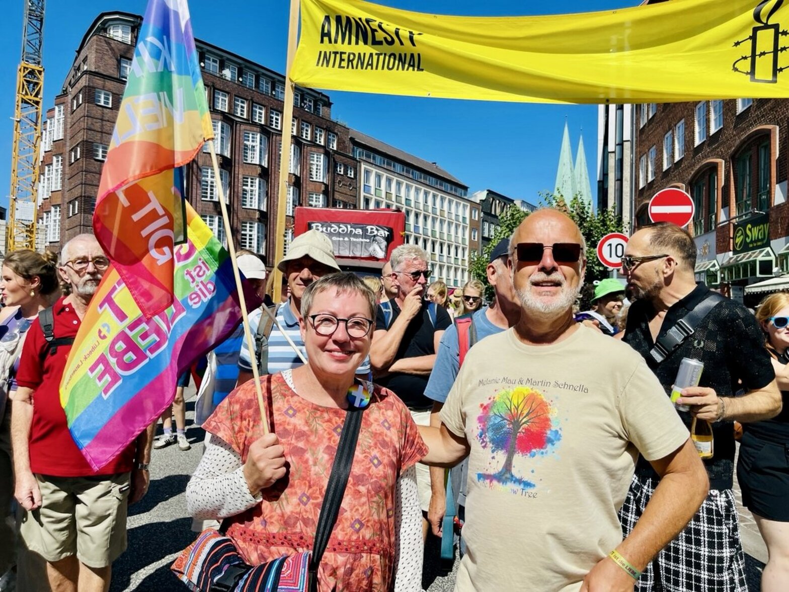 Menschen auf einer Demo