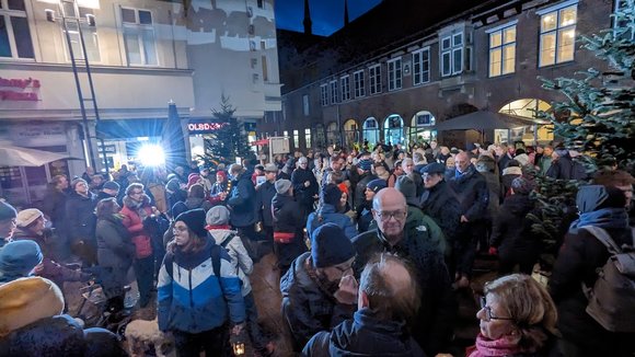 Menschen auf einem Platz