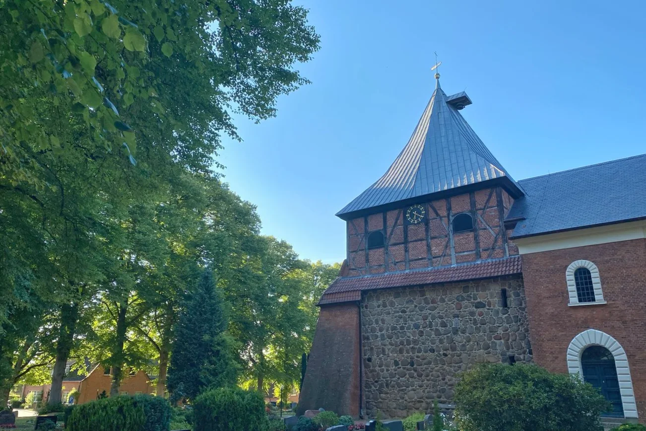 Kirche im Abendlicht