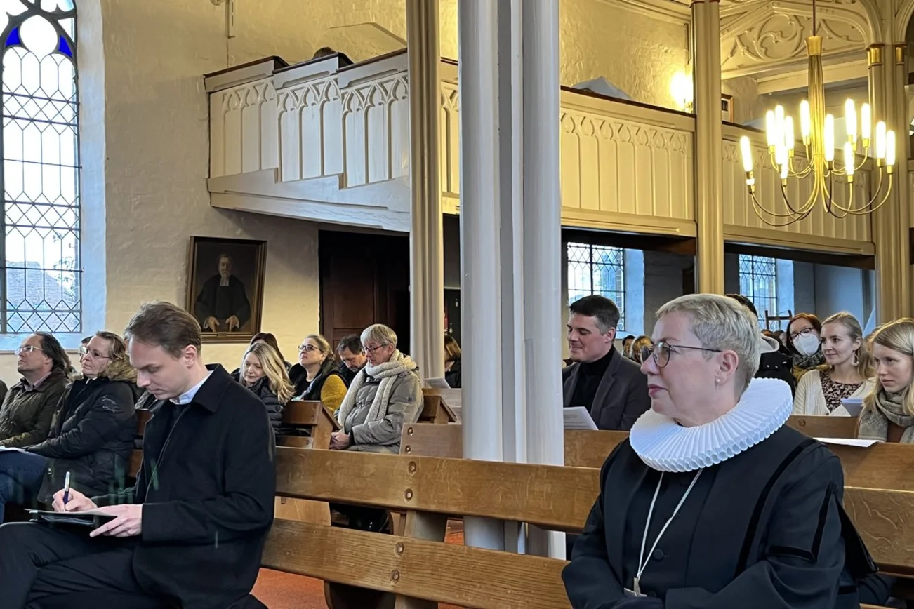 Blick in eine Kirche