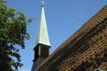 Der Glockenturm der St.-Thomas-Kirche - Copyright: Ev.-Luth. Kirchenkreis Lübeck-Lauenburg Kirche St. Thomas - Copyright: Ev.-Luth. Kirchenkreis Lübeck-Lauenburg