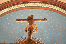 Das Altarkreuz der Kirche in Nusse