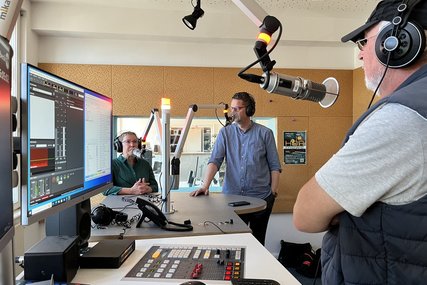 Blick in ein Radiostudio - Copyright: Bastian Modrow