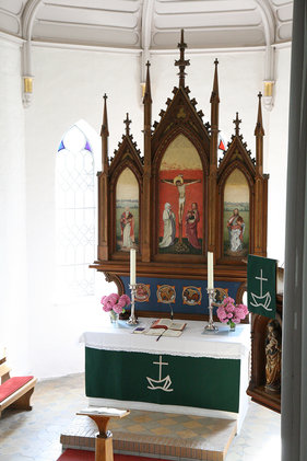 Der Altar der St.-Marien-Kirche Siebenbäumen