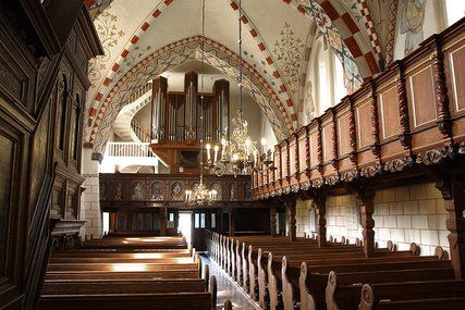 Innenansicht der Maria-Magdalenen-Kirche Berkenthin, Blick Richtung Orgel - Copyright: Ev.-Luth. Kirchenkreis Lübeck-Lauenburg