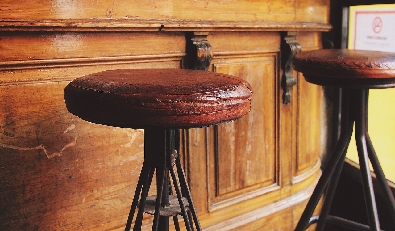 Hocker Bar 