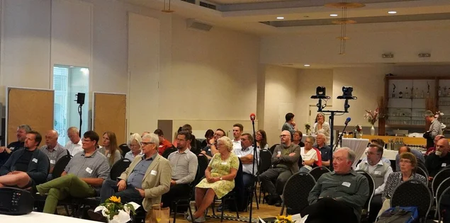 Blick in einen Sitzungsraum