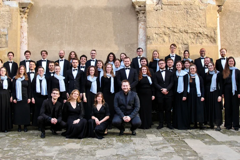Die Sängerinnen und Sänger vom Kammerchor im Gruppenfoto