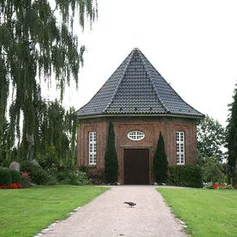 Friedhofskapelle Sandesneben