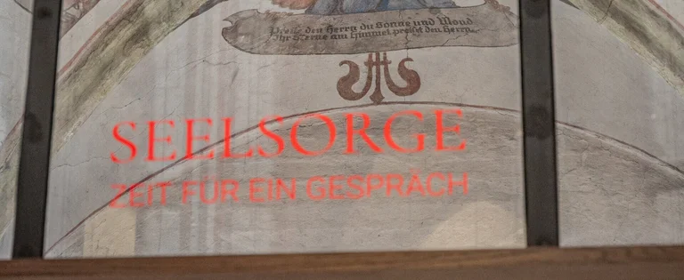 Seelsorge-Kapelle St. Marien - Schriftzug