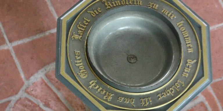 Das Taufbecken von St. Johannis Siebeneichen