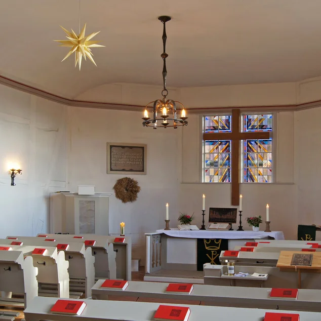 Blick in den Innenraum der St.-Marien-Kirche Worth 