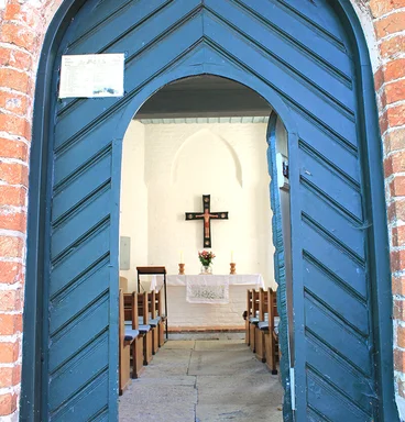 Eingang der Wege-Kapelle in Klein Grönau