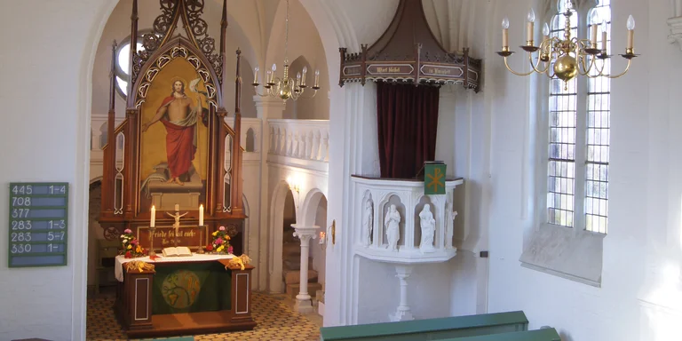 Der Innenraum der Katharinenkapelle in Witzeeze