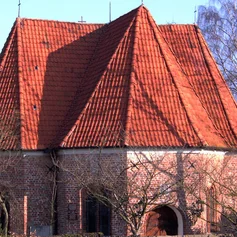 St.-Jürgen-Kapelle Außenansicht im Herbst