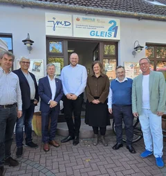 Mehrere Personen auf einem Gruppenbild