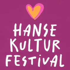 Ein magentafarbener Hintergrund, darauf der Text HANSE KULTUR FESTIVAL, die Worte untereinander, darüber ein orangenes Herz