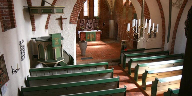 Innenansicht von der Empore aus von St.-Clemens-St.-Katharinen Seedorf