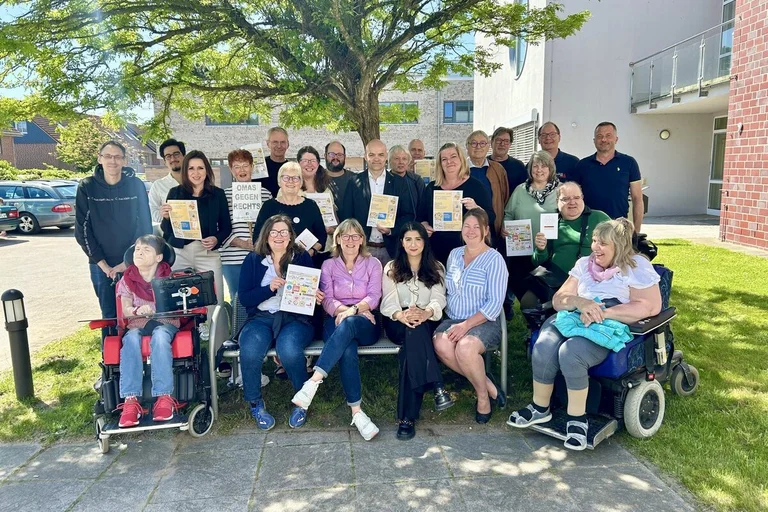 Viele Menschen auf einem Bild