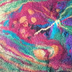 bunter, gefilzter Teppich