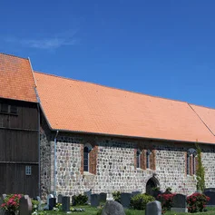 St.-Johannis-Kirche in Sterley Außenansicht