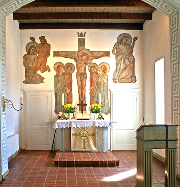 Der Altarraum der Pötrauer Kirche