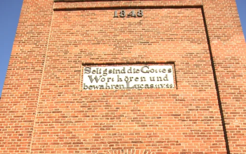 Eingang der St.-Jacobi-Kirche Hamwarde