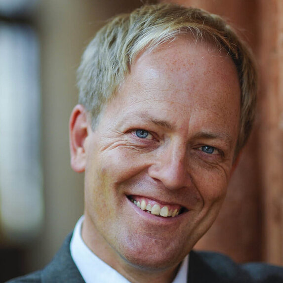 Portraitfoto Marienpastor Robert Pfeifer