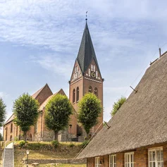 Kirche Sandesneben
