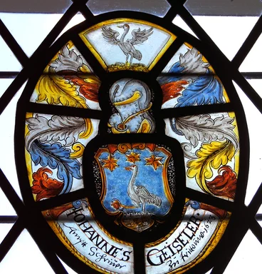 Ein Fenster der St.-Georg-Kapelle in Fuhlenhagen