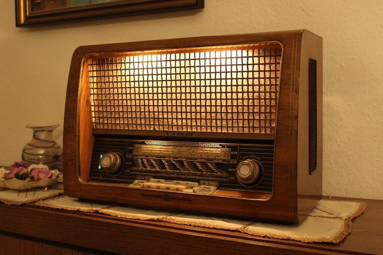 Ein altes Radio